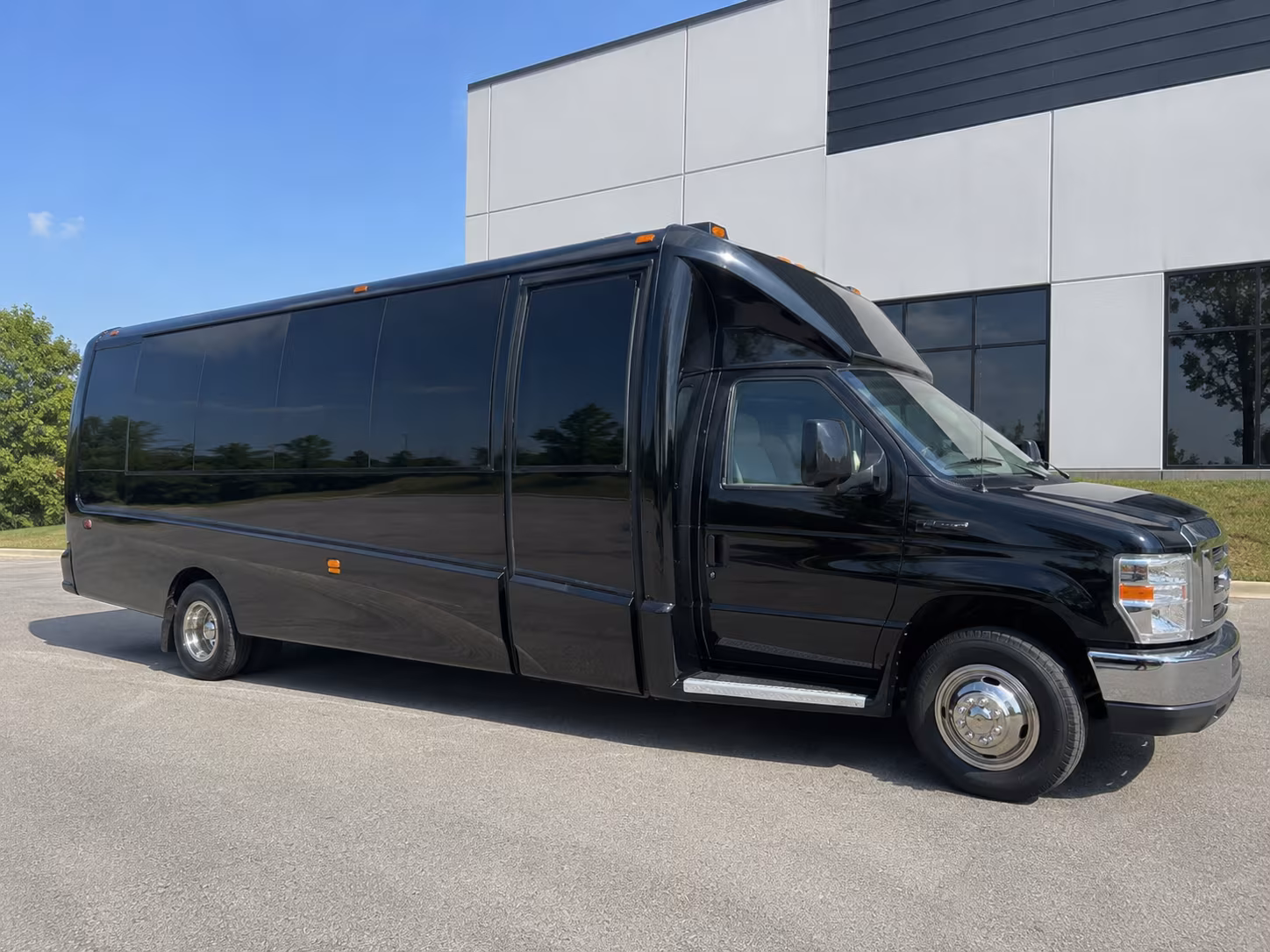 bus rentals for corporate events at venues across the sandy springs area